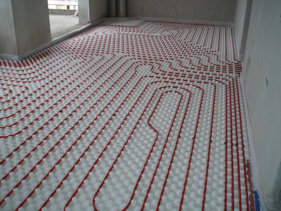 Ενδοδαπέδια θέρμανση σε διαμερίσματα πολυκατοικίας