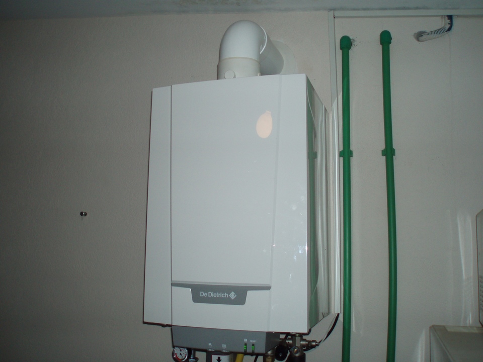 Εγκατάσταση επιτοίχιου λέβητα αερίου στο Χρυσοχώρι